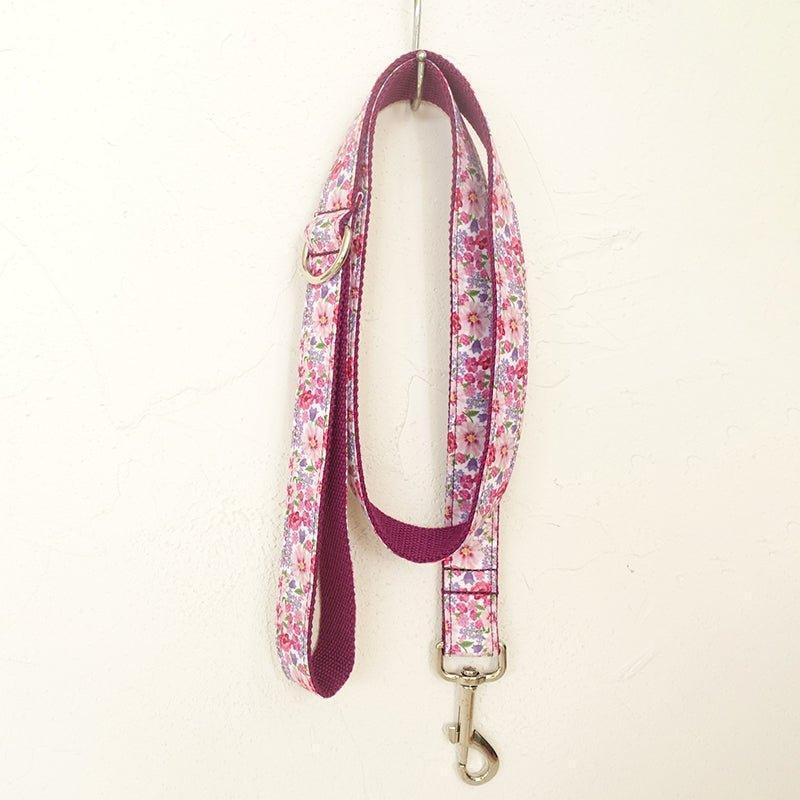 Classic Decorative Dog Collar and Leash Set